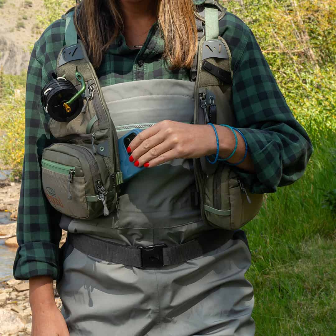 816332016790 Fishpond FlyLite Women's Fly Fishing Vest Internal Pocket Storage Detail
