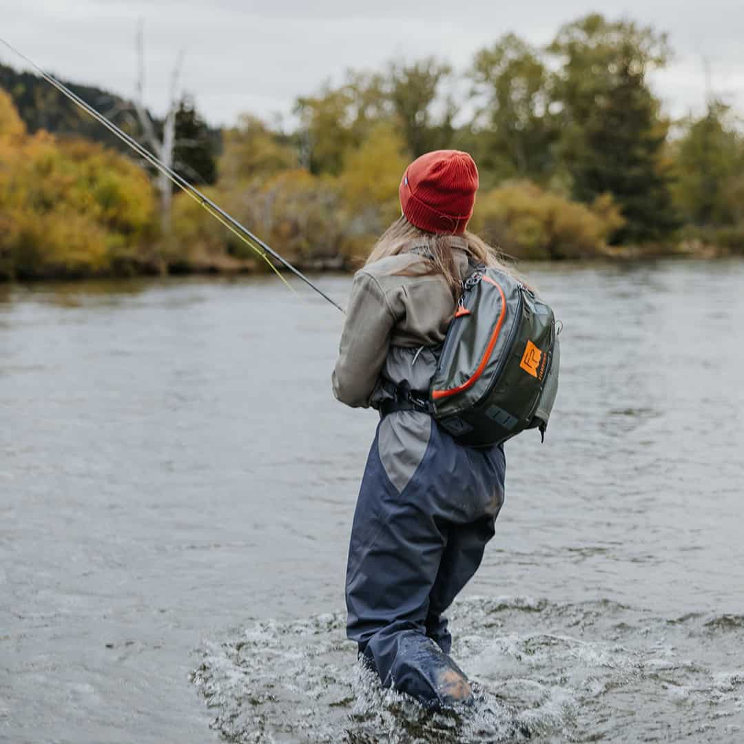 New 2025 816332016233 Fishpond Stormshadow Sling Pack Water Resistant Ambidextrous Fly Fishing Sling Pack Walking in bad weather