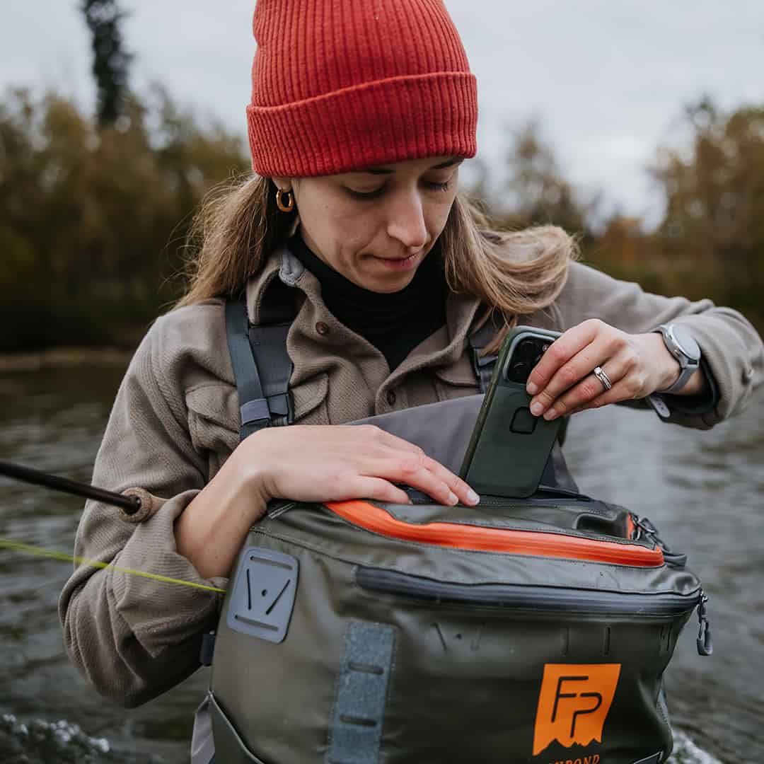 New 2025 816332016233 Fishpond Stormshadow Sling Pack Water Resistant Ambidextrous Fly Fishing Sling Pack Fully Waterproof TRU Zip Zippered Pocket
