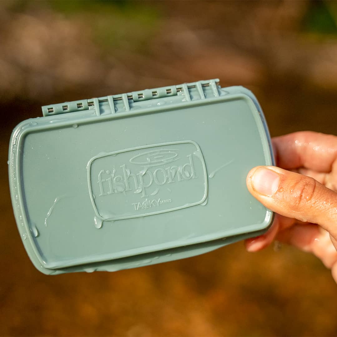 816332015632B135 TPFB-MP-S-SG Fishpond Tacky Pescador Waterproof Fly Box Small With MagPad Smoke Grey Water Droplets Still Waterproof