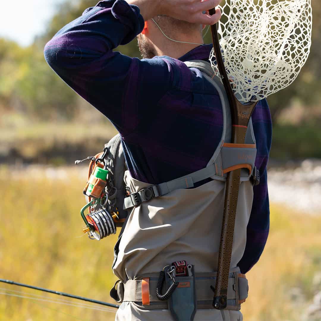 CCCPK 816332014772 Fishpond Canyon Creek Fly Fishing Chest Pack Rear Net Slot Highlight