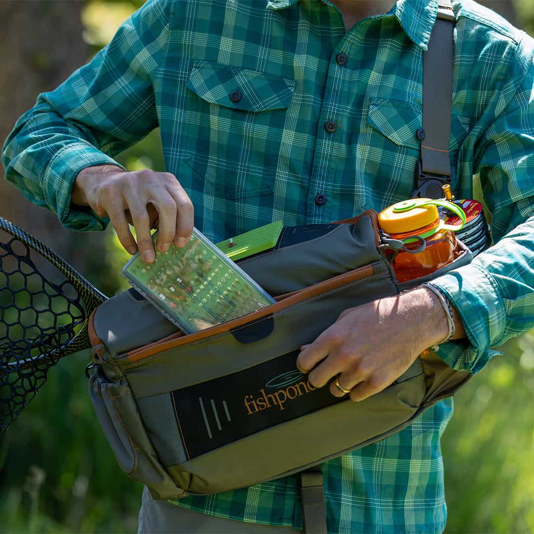 FHSP-G 816332012938 Fishpond Flathead Ambidextrous Fly Fishing Sling Pack Fly Box Detail