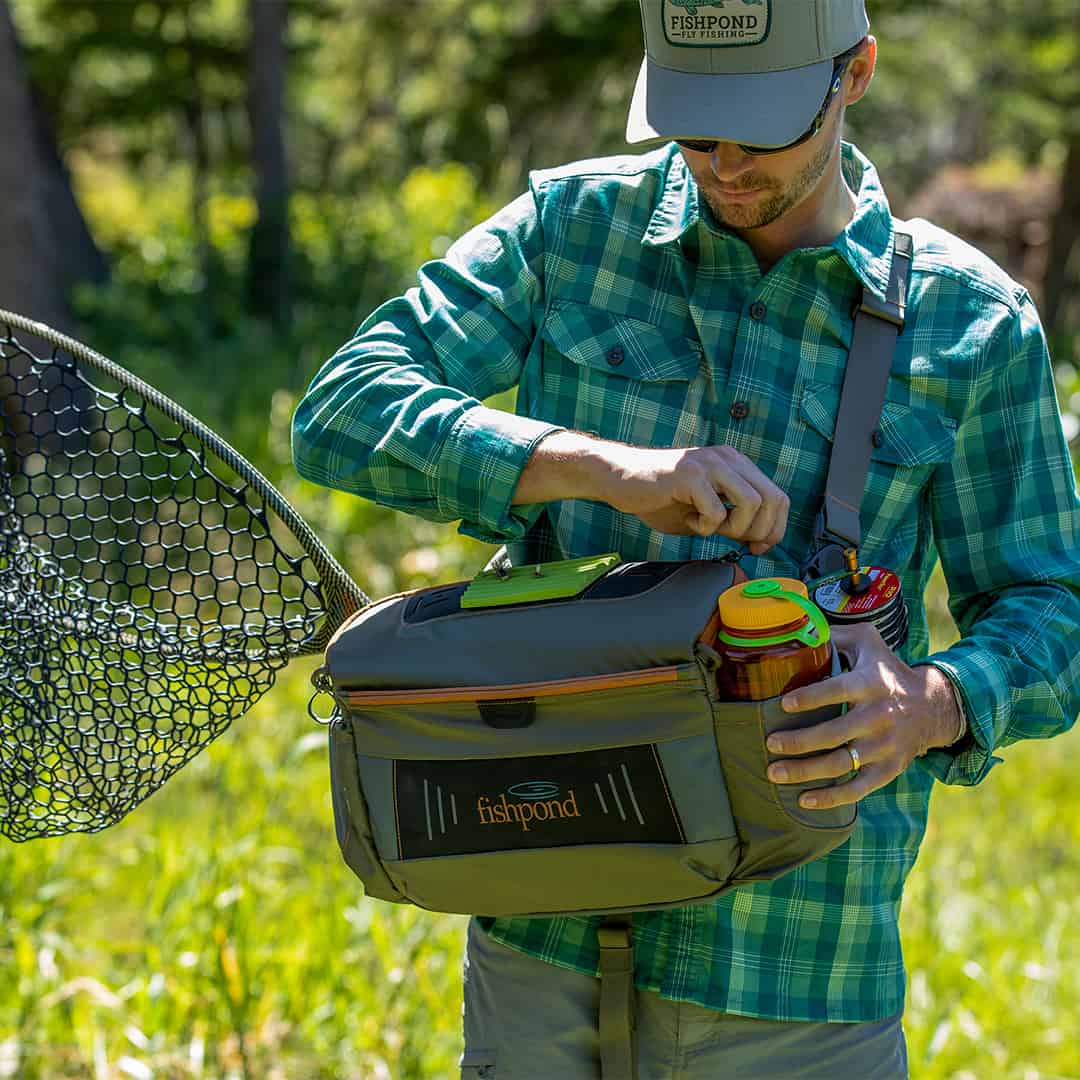 FHSP-G 816332012938 Fishpond Flathead Ambidextrous Fly Fishing Sling Pack Unzipping