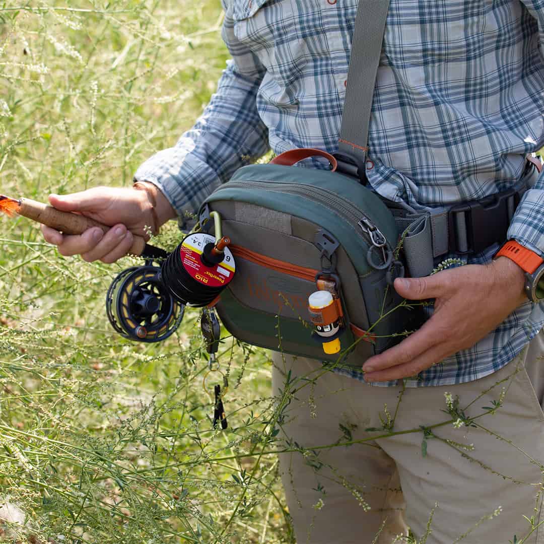     SBBS-2-0 816332014802 Fishpond Switchback 2 0 Wading Belt And Fishing Waist Pack System Swung around to front