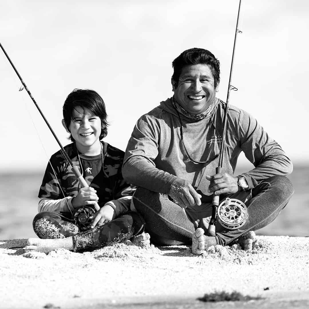 SEXTANT909S-4 858090007934 Thomas and Thaoms Sextant Saltwater Fly Rod On Beach