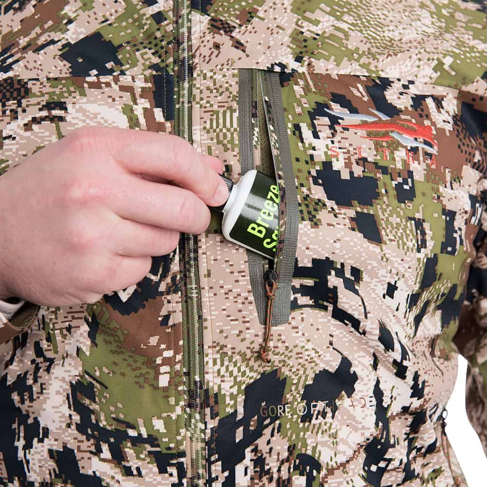 SITKA Gear Mountain Jacket Optifade Subalpine Wind Checker Detail