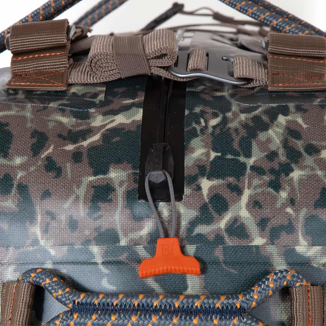 TLSD-ERC 816332015137 Fishpond Thunderhead Large Submersible And Waterproof Duffel Bag Newstream Model 2022 Eco Riverbed Camo TruZip Detail