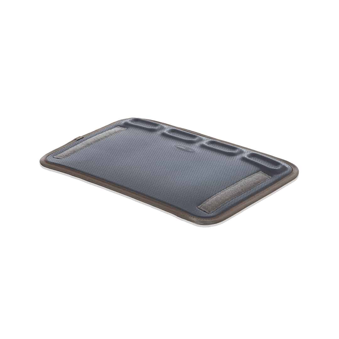 TWFTK 816332014161 Fishpond Tailwater Fly Tying Storage and Travel Bag Tying Removable Tying Pad With Bead and Hook Holders Detail