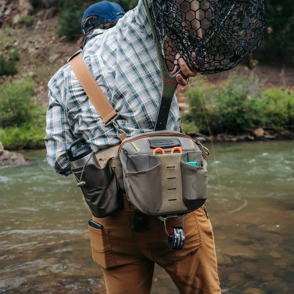 Umpqua ZS2 Ledges 500 Fly Fishing Waist Pack Back Olive With Net