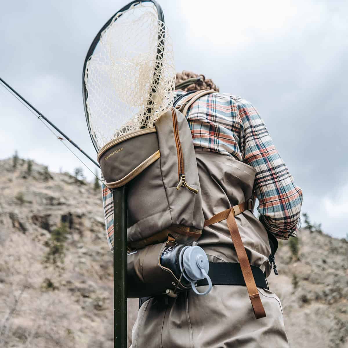 Umpqua ZS2 Overlook 500 Chest Fishing Pack Kit Back With ZS2 Water Bottle Holder On River