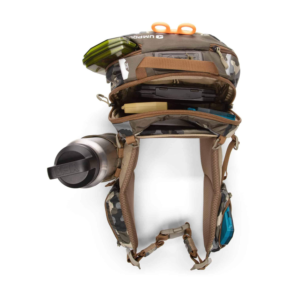 umpqua zs2 ledges 650 fly fishing waist pack camo top