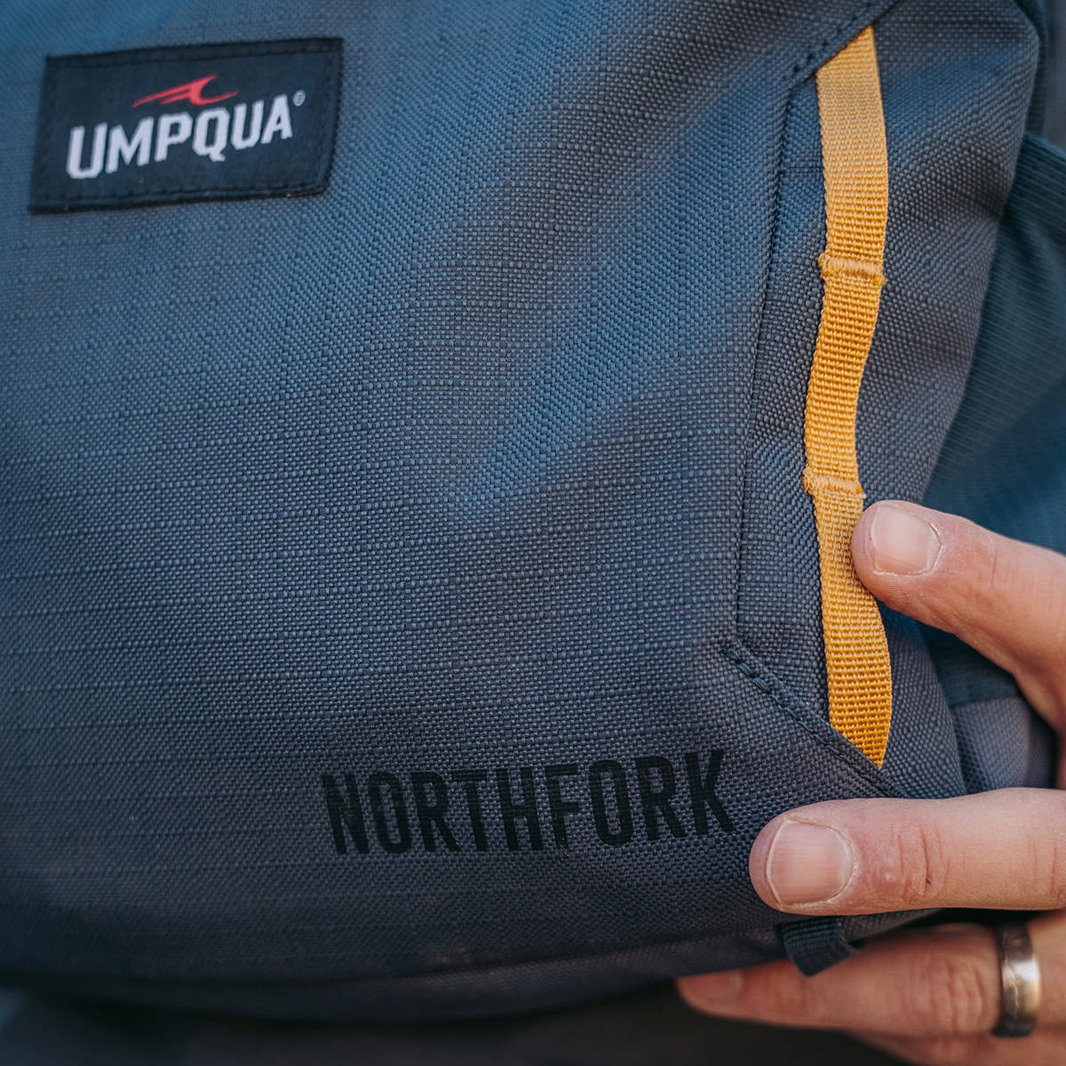 052857320473 35295 Umpqua Chest Pack For Fly Fishing Northfork Cobalt Front Loop Accessory Attachment Detail