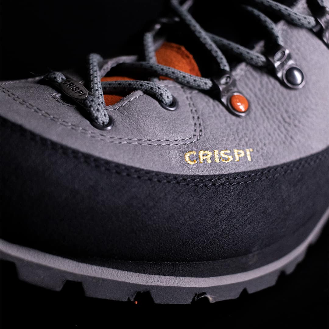 8013180350638 CRISPI Lapponia Lightweight Hunting Boot Asymetrical Lacing Closeup