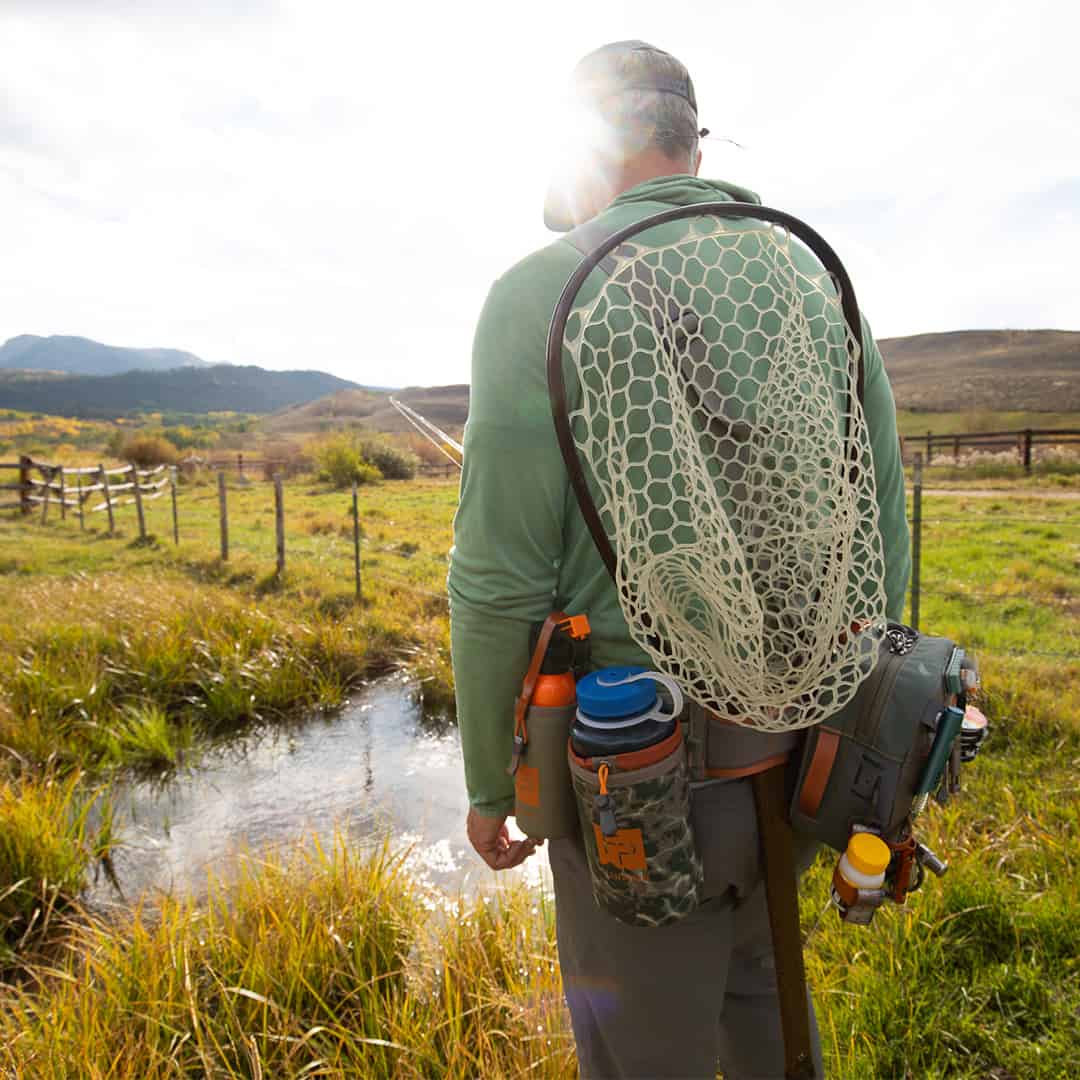      SBBS-2-0 816332014802 Fishpond Switchback 2 0 Wading Belt And Fishing Waist Pack System Showing Net Slot